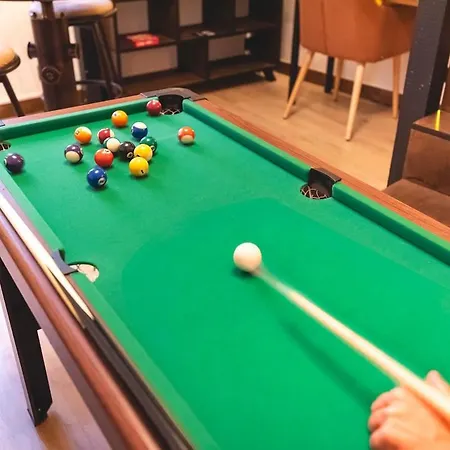 Apartment Lascension Ralliement A 30m Billard & Netflix *